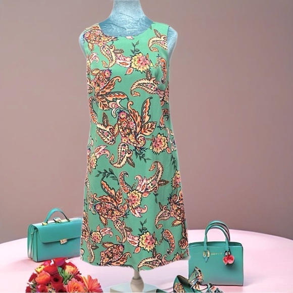 Dress from Ros and Ali is a statement,combining vibrant style w classic comfort. - Picture 2 of 13